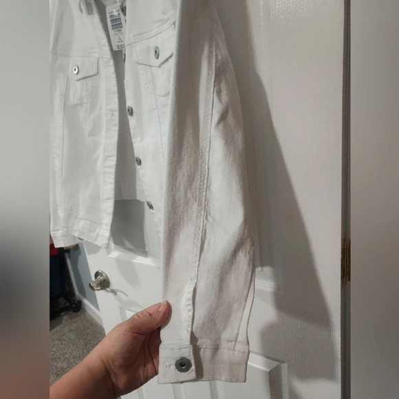 NWT Torrid Optic White Long Sleeve Denim Jacket in Size 1 14/16 - Picture 10 of 13
